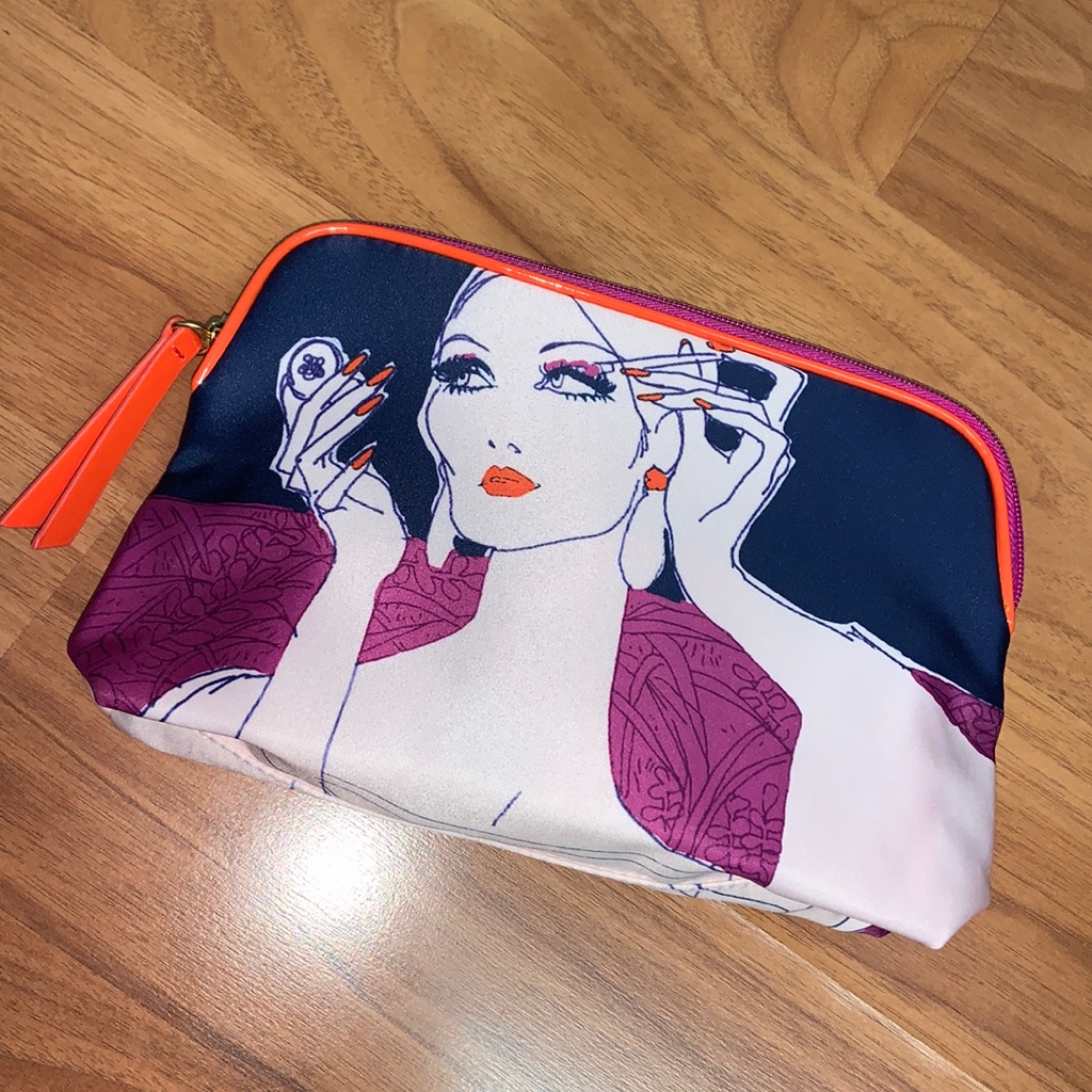 Brand New Este Lauder Makeup Bag